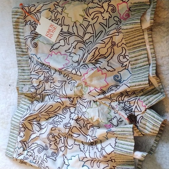 Knox Rose Tan and Pink Bermudas Stylish Summer Shorts - Picture 3 of 4